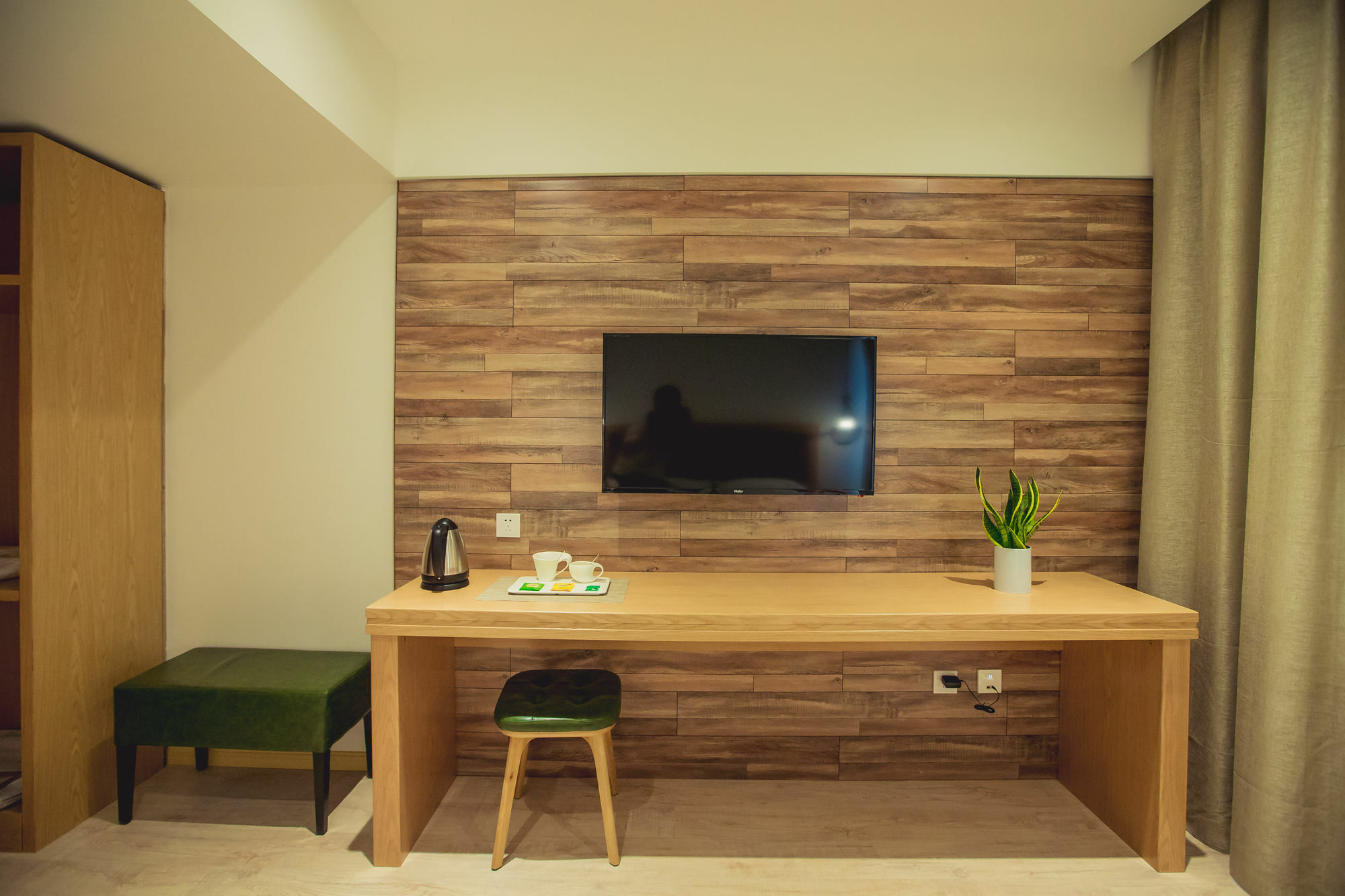 Blossom Play&Design Hotel Куньмин Экстерьер фото