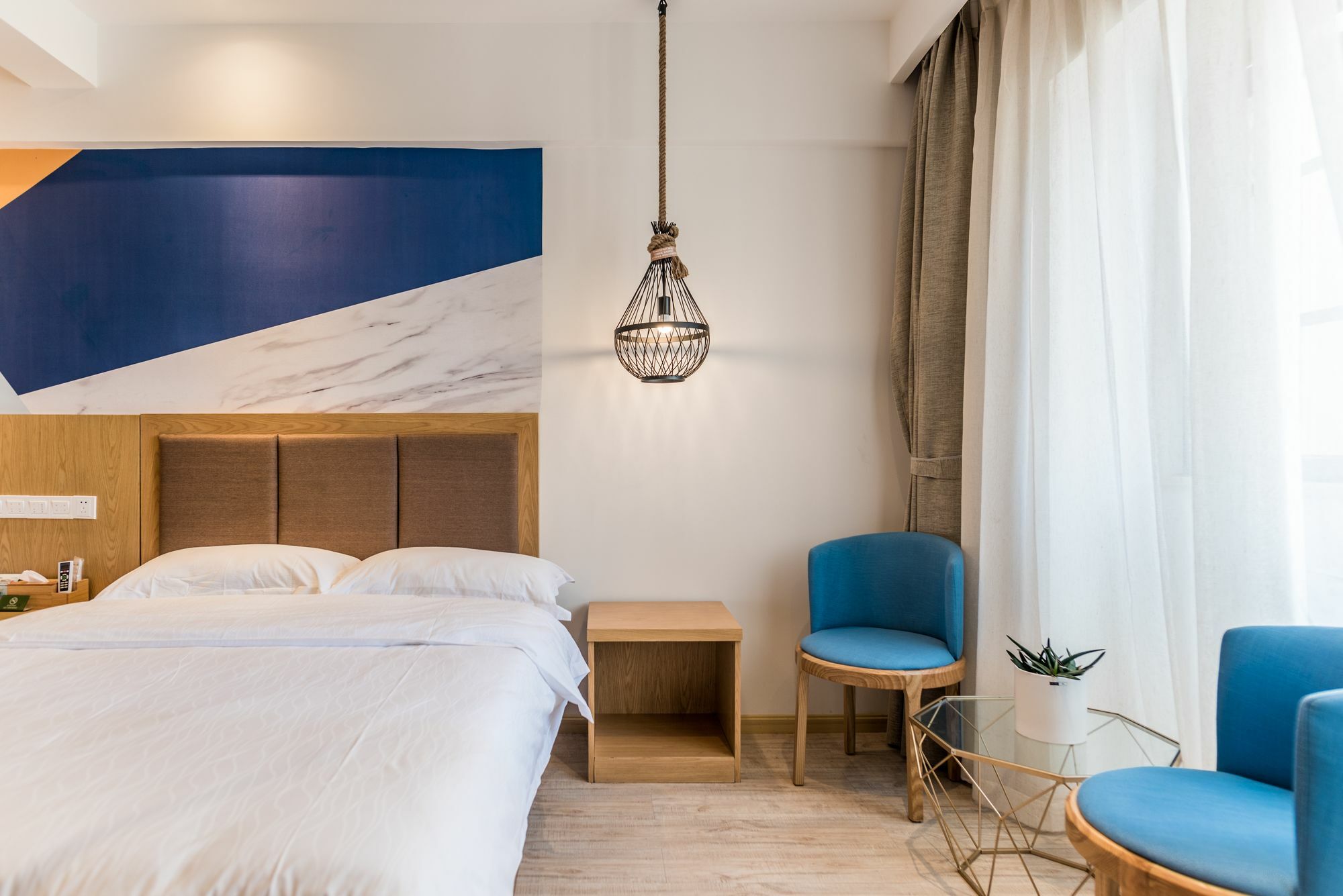 Blossom Play&Design Hotel Куньмин Экстерьер фото